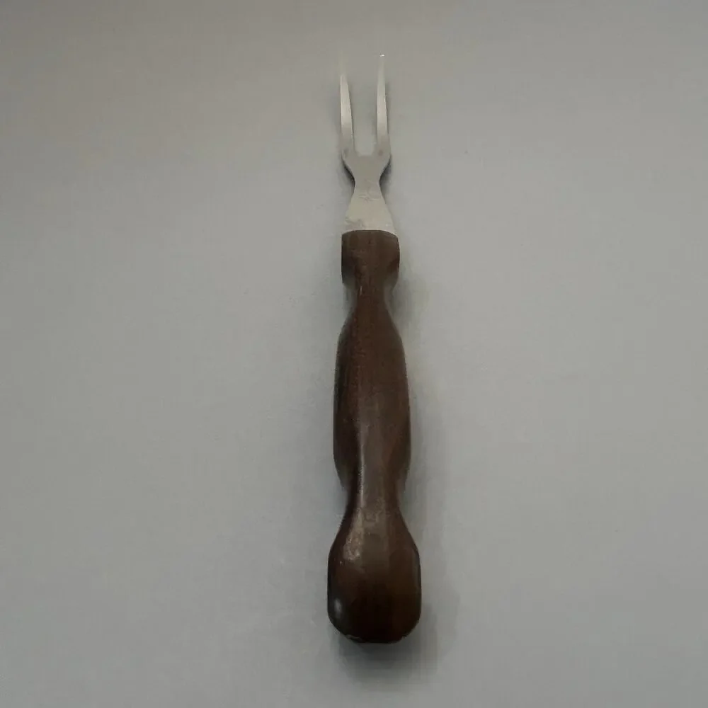 Cutco No. 27 Carving Fork Vintage Brown Handle Made in USA